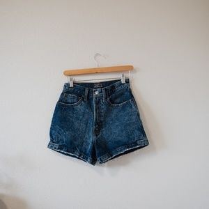 A&F 90s Shorts